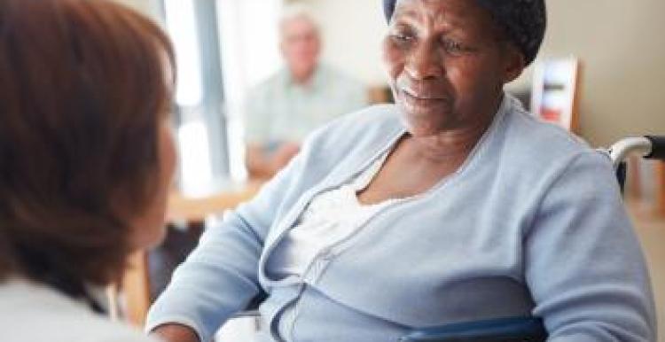 elderly woman in care home 